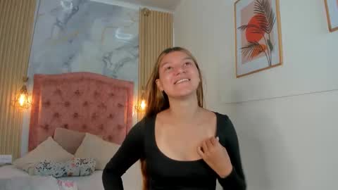 rachellesc online show from March 10, 2026, 11:37 am