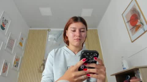 rachellesc online show from June 8, 2026, 12:16 pm