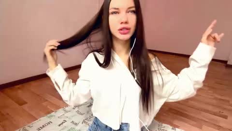 Rachel online show from November 10, 2025, 9:19 am