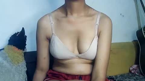 Snapshot of rachelshiny chatting on September 19, 2025, 6:52 pm RachelShiny online show from September 19, 2025, 6:52 pm