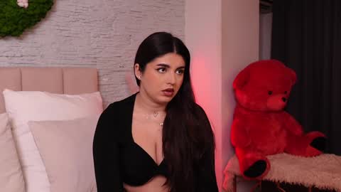 RachelSwaan online show from December 2, 2024, 4:53 am