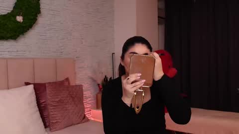 RachelSwaan online show from February 24, 2025, 5:54 am