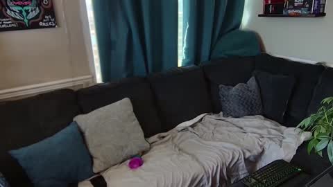 Lauren online show from November 14, 2025, 10:29 pm