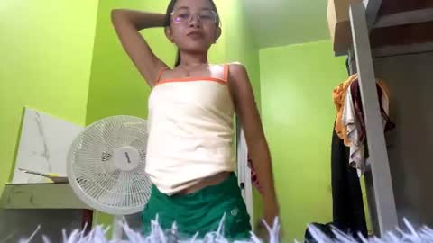 Snapshot of raeleneslotkin chatting on June 11, 2026, 2:53 am Eva online show from June 11, 2026, 2:53 am
