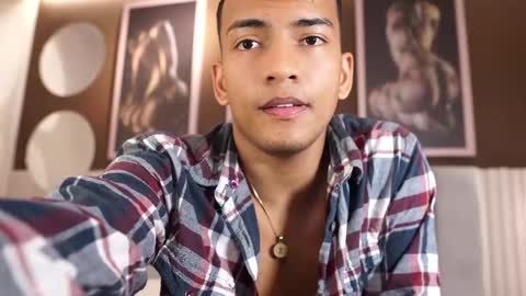 rafa_cruz online show from March 29, 2026, 7:47 pm