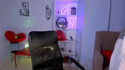 Snapshot of rafael_bien chatting on December 17, 2025, 8:59 pm rafael online show from December 17, 2025, 8:59 pm