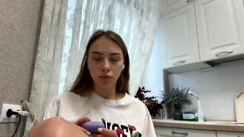 Snapshot of rafaelasan chatting on April 1, 2026, 6:03 am Eva online show from April 1, 2026, 6:03 am