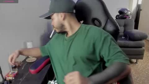 ragnar_lothbrok77 online show from February 15, 2026, 9:33 pm