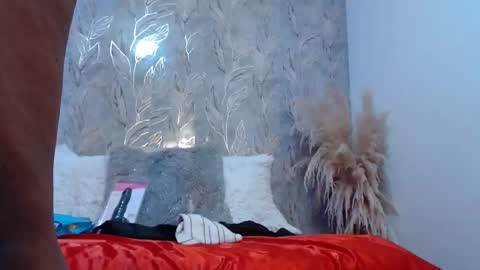 raichellcooper1 online show from December 16, 2025, 6:46 pm