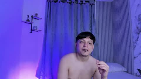 raiderandroxie1 online show from June 10, 2026, 1:50 am