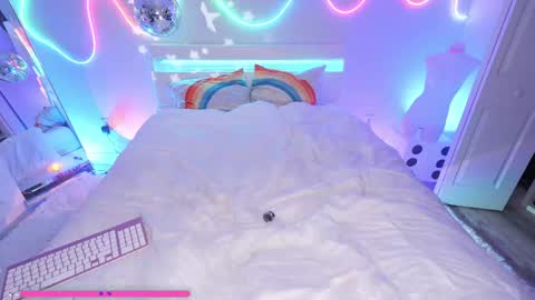 Snapshot of rainbowslut chatting on May 16, 2026, 4:31 am Mary Rainz online show from May 16, 2026, 4:31 am