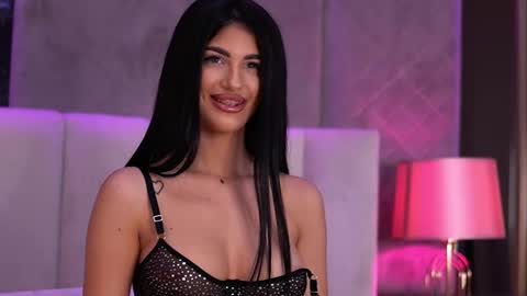 Raisa online show from November 7, 2025, 4:40 pm