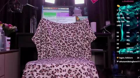 Snapshot of raissa_sky26 chatting on January 15, 2025, 8:41 am Laura online show from January 15, 2025, 8:41 am