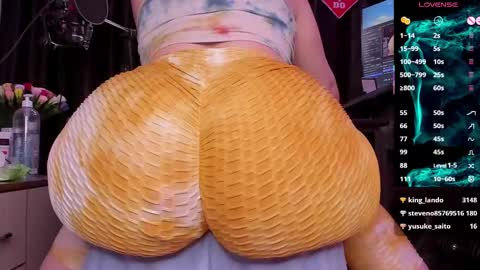 Snapshot of raissa_sky26 chatting on March 1, 2025, 7:19 am Laura online show from March 1, 2025, 7:19 am