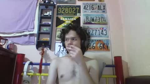 Snapshot of raku2386 chatting on January 1, 2025, 12:32 am Ken online show from January 1, 2025, 12:32 am