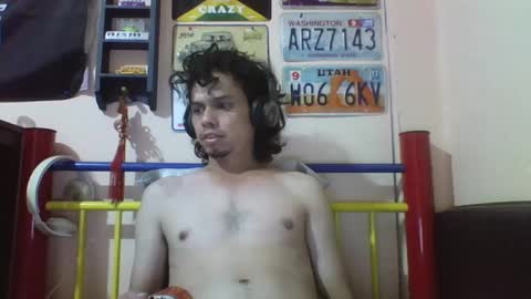 Snapshot of raku2386 chatting on February 7, 2025, 12:31 am Ken online show from February 7, 2025, 12:31 am