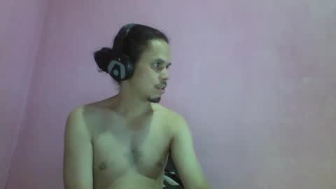 Snapshot of raku2386 chatting on September 28, 2025, 1:11 am Ken online show from September 28, 2025, 1:11 am