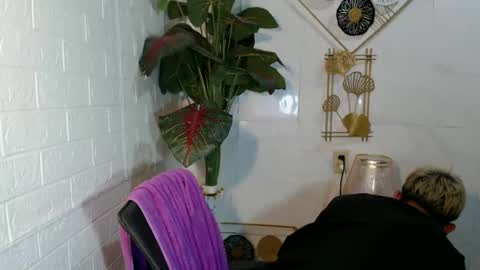Snapshot of ralfhuge24 chatting on April 29, 2026, 8:07 am ralfhuge24 online show from April 29, 2026, 8:07 am