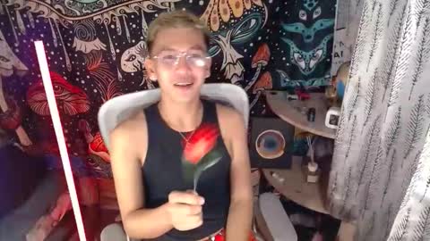 Snapshot of ralfhuge24 chatting on May 5, 2026, 12:35 pm ralfhuge24 online show from May 5, 2026, 12:35 pm