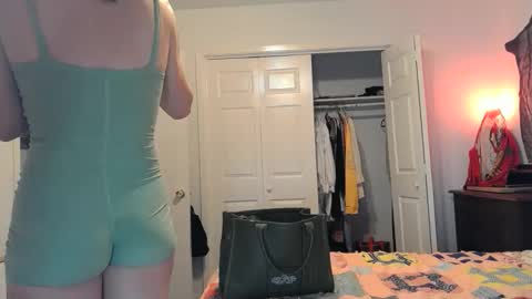 Snapshot of ramonaquinn chatting on May 14, 2026, 7:37 am RAMONA Q online show from May 14, 2026, 7:37 am