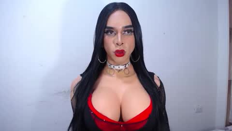 RamonaSmit online show from January 13, 2026, 8:25 pm