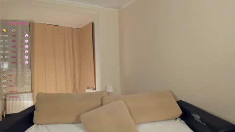 Snapshot of randichaplin chatting on February 23, 2025, 2:40 am Vilda online show from February 23, 2025, 2:40 am