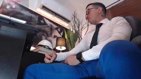 Snapshot of randylukehot chatting on January 9, 2025, 10:52 am randylukehot online show from January 9, 2025, 10:52 am