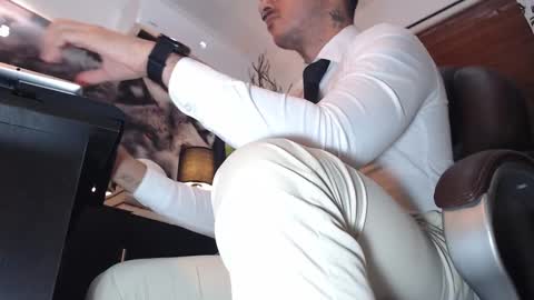 Snapshot of randylukehot chatting on January 15, 2025, 6:40 pm randylukehot online show from January 15, 2025, 6:40 pm