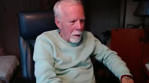 Snapshot of ranger1001 chatting on February 1, 2025, 9:40 pm ranger1001 online show from February 1, 2025, 9:40 pm