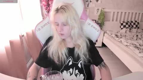 Snapshot of rapunzel_cute chatting on September 9, 2025, 1:21 pm Rapunzel online show from September 9, 2025, 1:21 pm