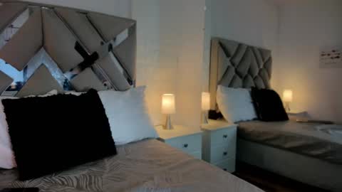 Snapshot of raquel_moore chatting on February 24, 2025, 11:09 pm Raquel Moore online show from February 24, 2025, 11:09 pm