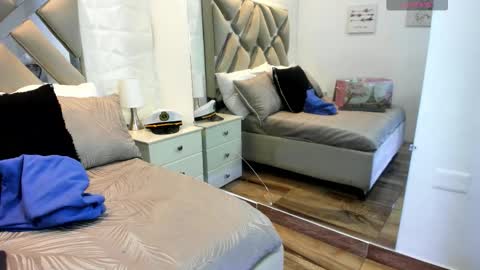 Snapshot of raquel_moore chatting on October 6, 2025, 11:40 am Raquel Moore online show from October 6, 2025, 11:40 am