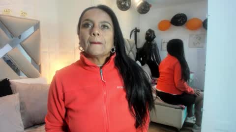 Snapshot of raquel_moore chatting on November 4, 2025, 11:42 am Raquel Moore online show from November 4, 2025, 11:42 am