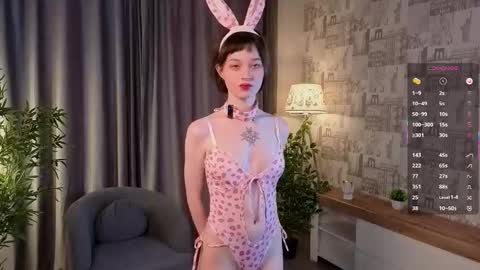 Nicole online show from October 17, 2025, 1:09 am