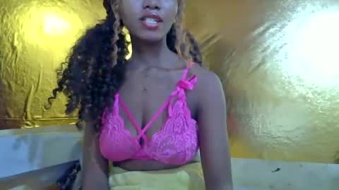 Snapshot of rasoanirinaa chatting on July 3, 2026, 7:53 pm rasoanirinaa online show from July 3, 2026, 7:53 pm