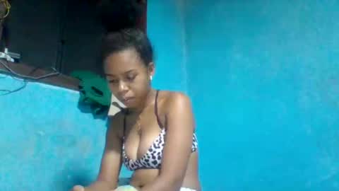 rasoelysca online show from December 21, 2025, 10:17 pm