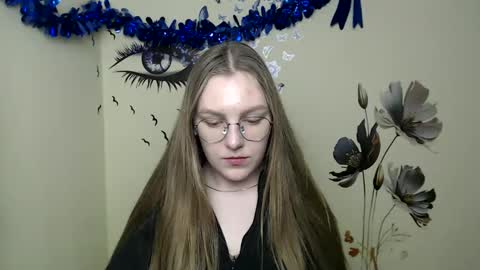 raspberry0101 online show from January 21, 2025, 5:30 pm