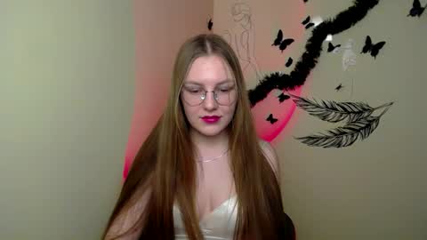 raspberry0101 online show from February 15, 2025, 10:55 am