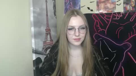 raspberry0101 online show from September 11, 2025, 1:55 pm