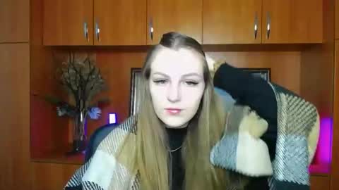 raspberry0101 online show from September 27, 2025, 6:29 am