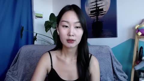 ratna_mm online show from February 18, 2025, 9:21 am