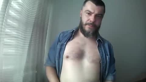 ravart43 online show from May 18, 2026, 7:14 am