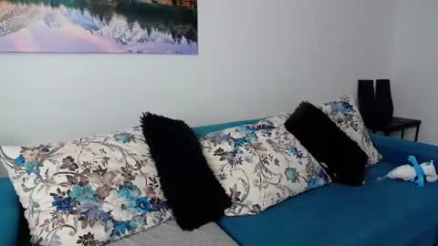 Raven Foxxy online show from July 26, 2026, 7:04 am