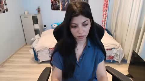 Snapshot of raven_haired_goddess chatting on June 21, 2026, 9:23 am raven_haired_goddess online show from June 21, 2026, 9:23 am
