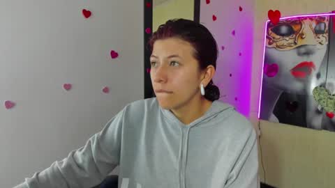 Snapshot of raven_rouge chatting on June 8, 2026, 12:16 pm gata online show from June 8, 2026, 12:16 pm