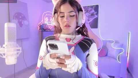 .  online show from November 27, 2025, 4:53 pm