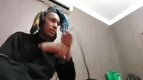 Snapshot of ravenbby chatting on March 1, 2026, 5:48 pm ravenbby online show from March 1, 2026, 5:48 pm