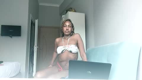 ravenbby online show from May 25, 2026, 10:21 am
