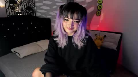 Snapshot of ravencollen chatting on October 23, 2025, 12:59 pm ravencollen online show from October 23, 2025, 12:59 pm