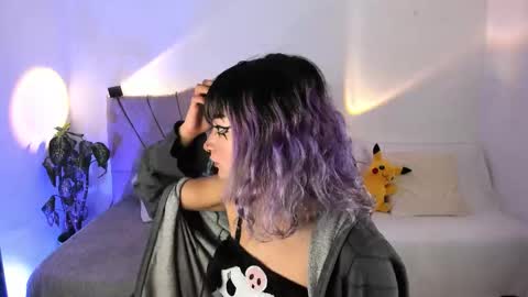 Snapshot of ravencollen chatting on November 7, 2025, 12:49 pm ravencollen online show from November 7, 2025, 12:49 pm